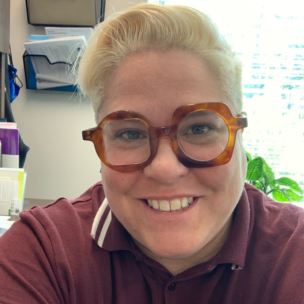 Meet your Posher, Joy